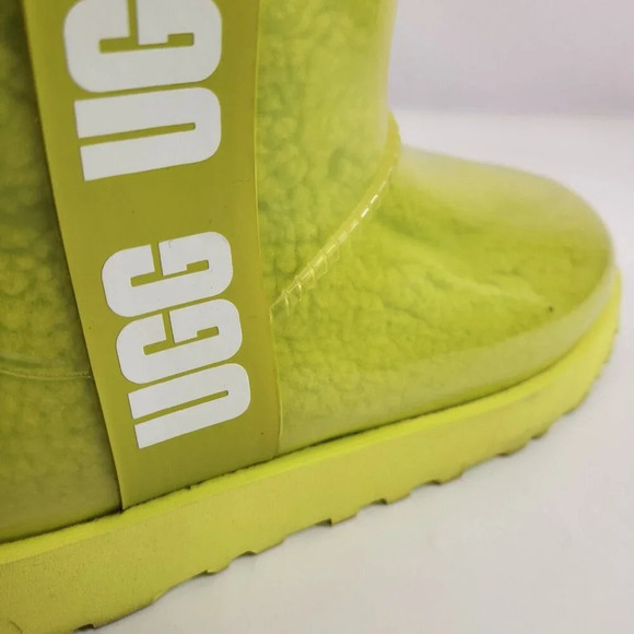 UGG Classic Clear Mini Boots Womens Size 6 Lime Green With Shoe Box - Picture 8 of 10